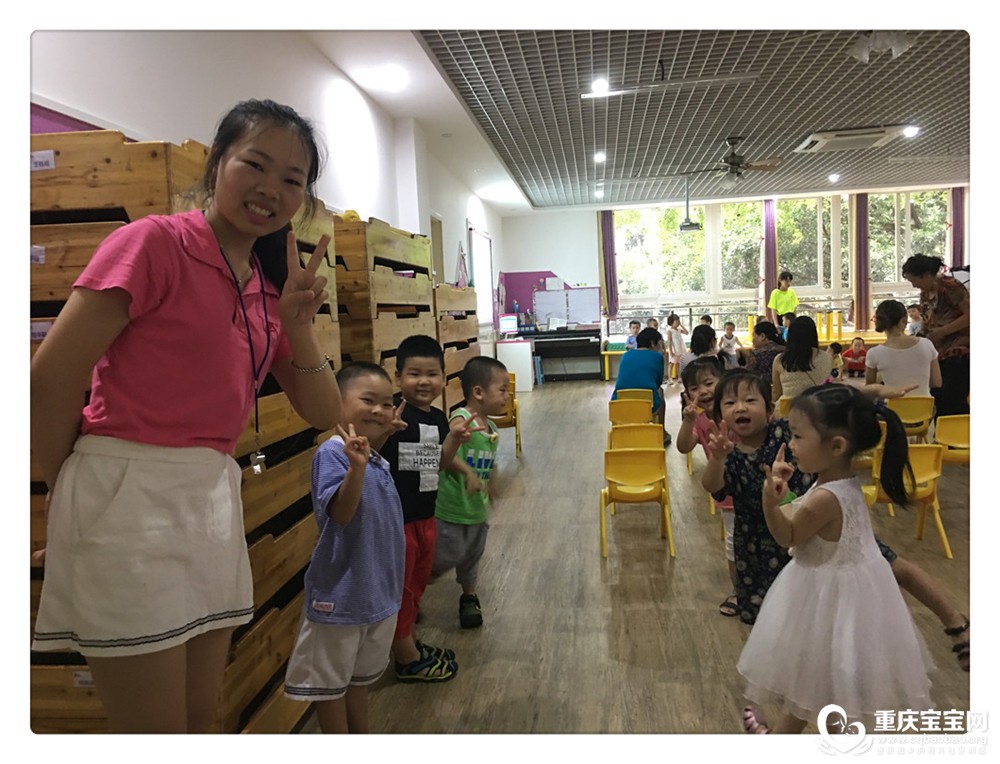 欢迎来参加活动的家长朋友.jpg