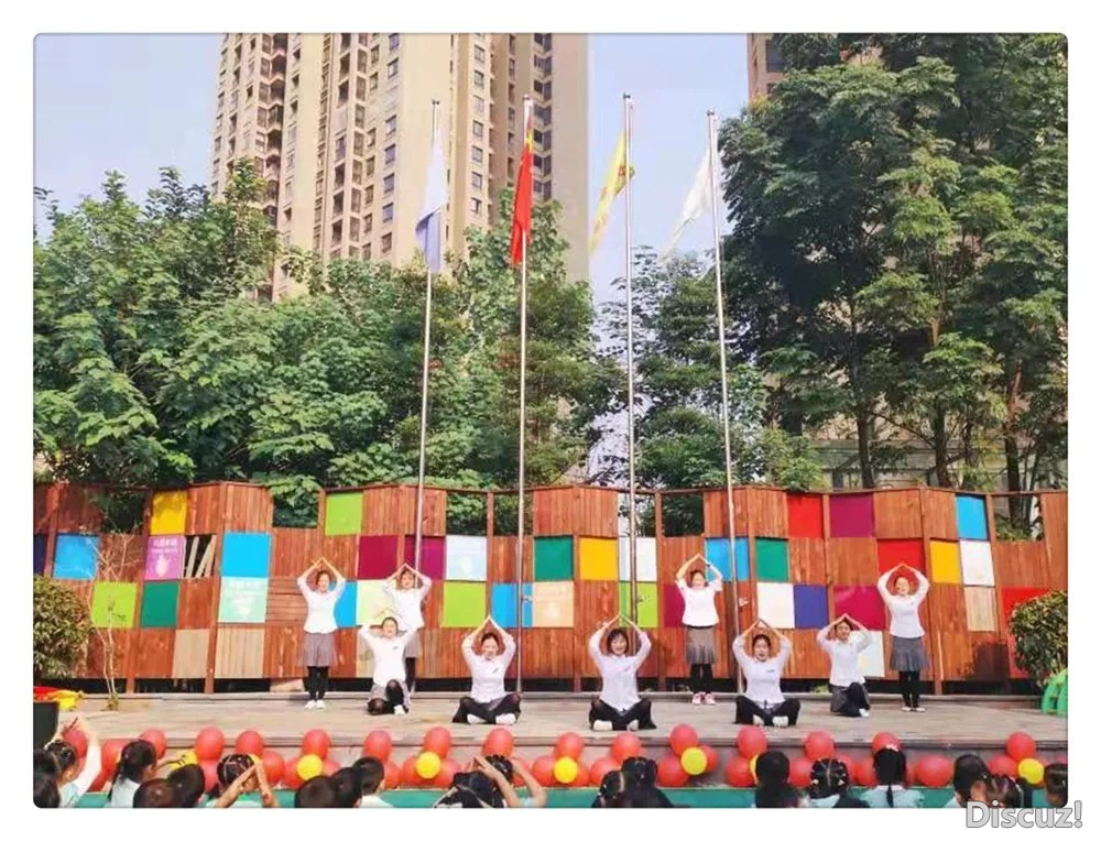 节日气氛3.webp.jpg
