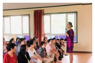 早慧新城丽园"父母教养与孩子情商"家长大学开讲啦！