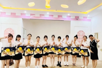 双节同庆 | 爱弥儿龙汇苑分园的老师们礼赞教师节 情满中秋月
