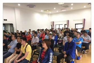早慧松龙园家长大学"父亲的陪伴是最好的教育"开课啦！