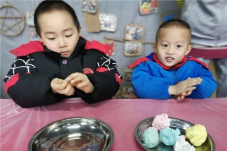 早慧江北园"包饺子、搓汤圆"体验生活食育活动