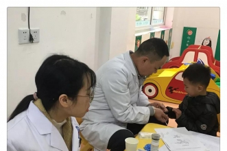 早慧富悦阳光园迎来渝北二院医生入园体检，呵护孩子健康