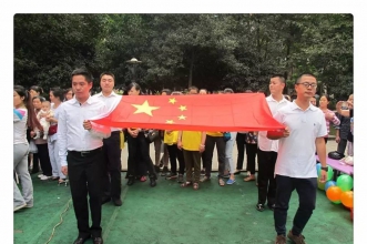 早慧新城丽园开展"唱响未来"歌咏会 欢度国庆节